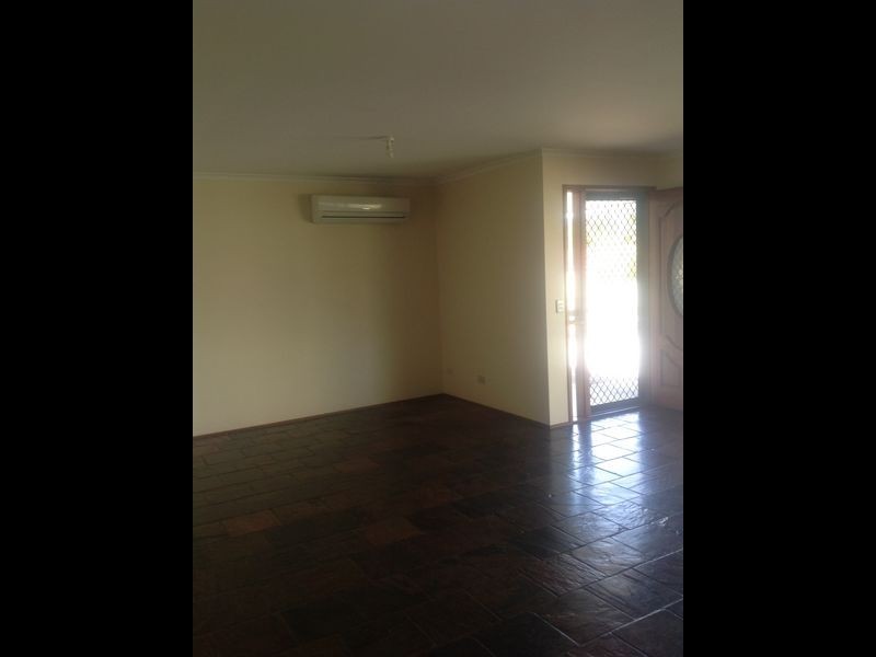 32 Gingko Crescent, Regents Park QLD 4118