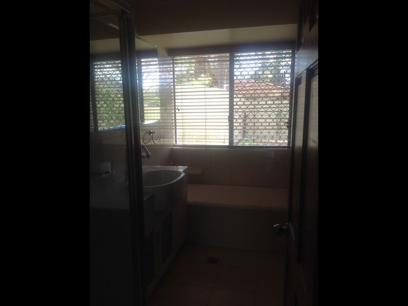 32 Gingko Crescent, Regents Park QLD 4118