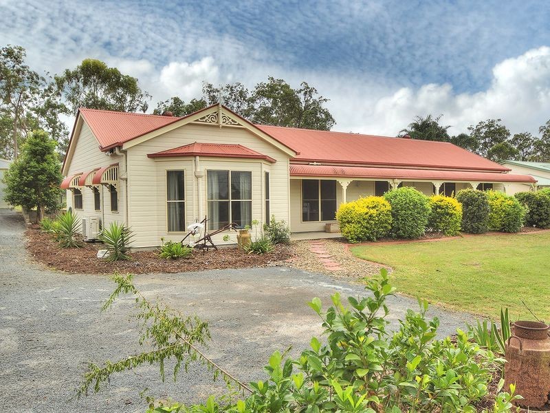 74 Chloe Drive, Munruben QLD 4125