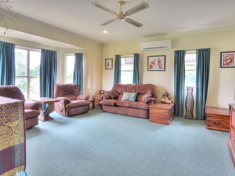 74 Chloe Drive, Munruben QLD 4125