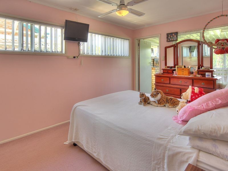 5 Sherwood Drive, Browns Plains QLD 4118