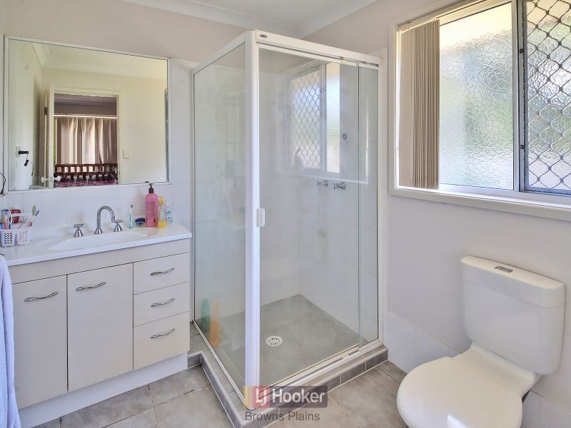 17 Lynelle Street, Marsden QLD 4132