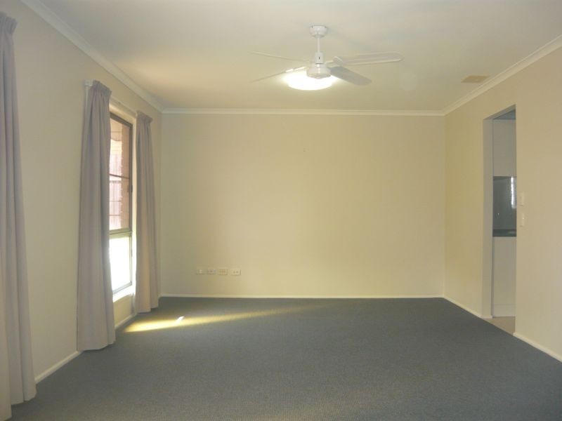 29 Caloola Drive, Springwood QLD 4127