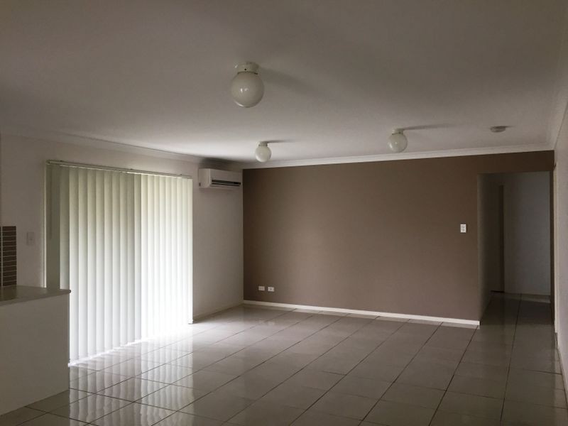 16 Tranquil Street, Hillcrest QLD 4118