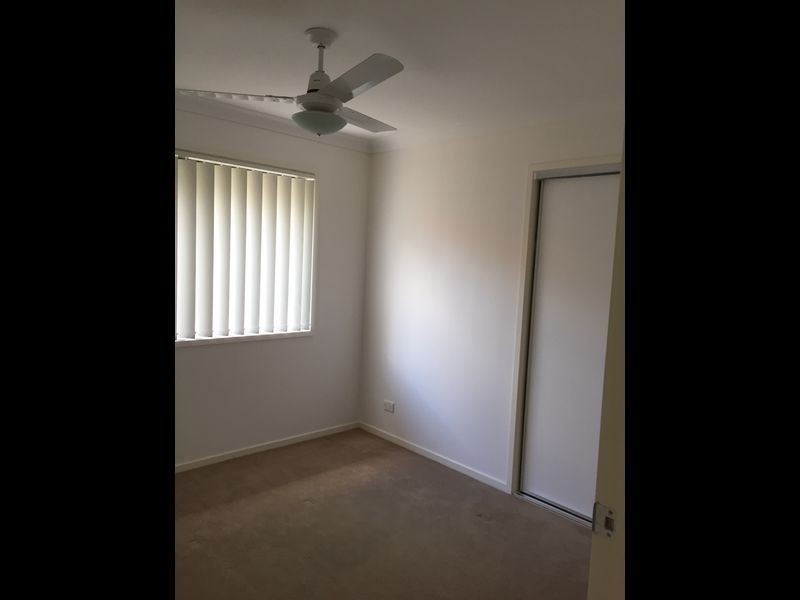 16 Tranquil Street, Hillcrest QLD 4118