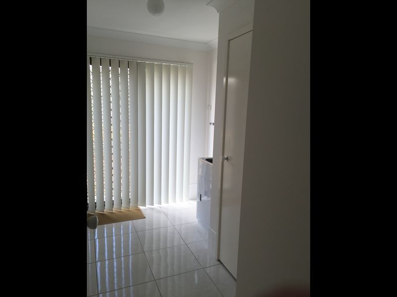16 Tranquil Street, Hillcrest QLD 4118