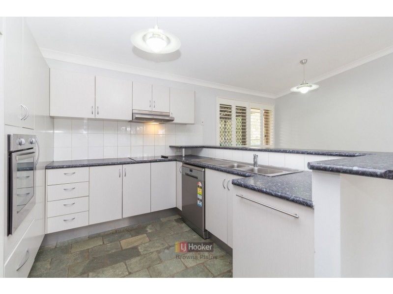 219 Crest Road, Park Ridge QLD 4125