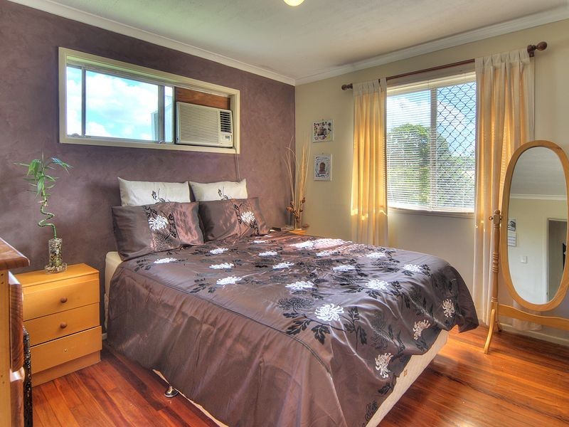 33 Paperbark Street, Crestmead QLD 4132