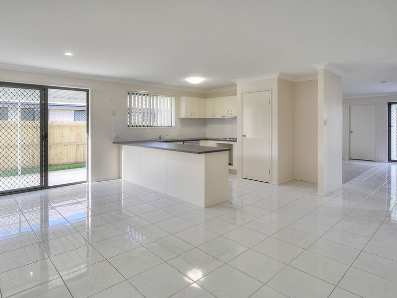 4 Voyager Street, Marsden QLD 4132