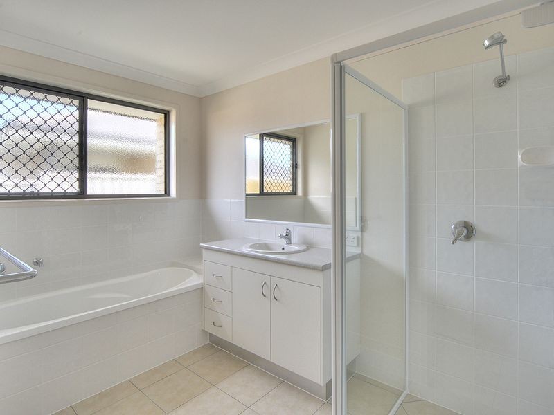 4 Voyager Street, Marsden QLD 4132