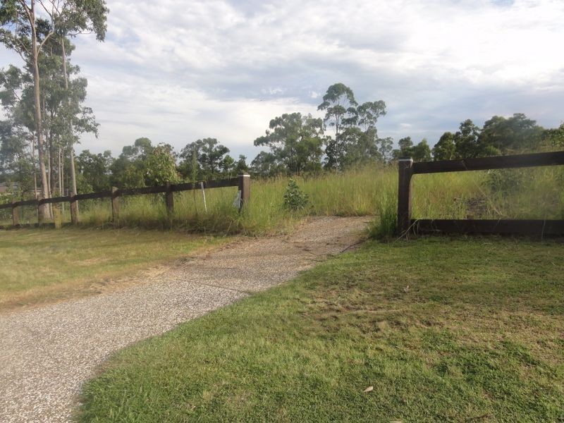 148 Spinebill Drive, Greenbank QLD 4124