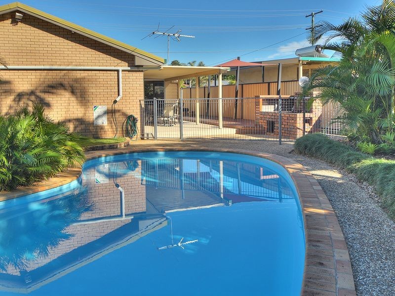 82 Peverell Street, Hillcrest QLD 4118