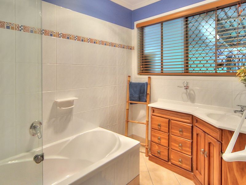 11 Timbertop Avenue, Browns Plains QLD 4118