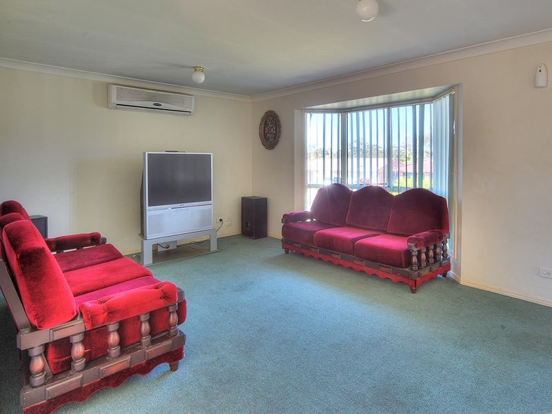 17 Paddies Crescent, Crestmead QLD 4132