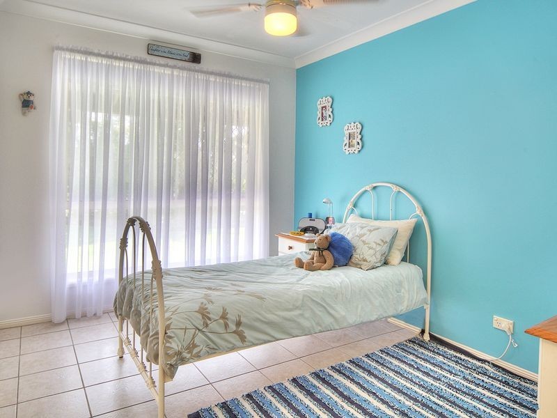 28 Eildon Close, Munruben QLD 4125