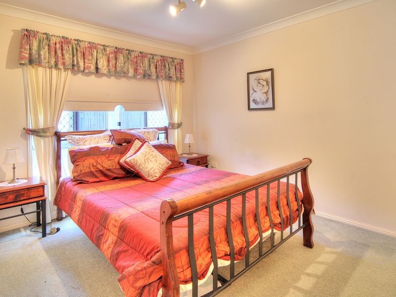 11 Burdekin Court, Hillcrest QLD 4118