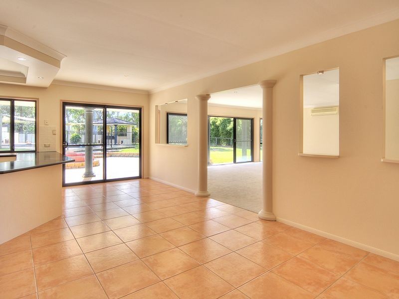 11-15 Eacham Court, Munruben QLD 4125