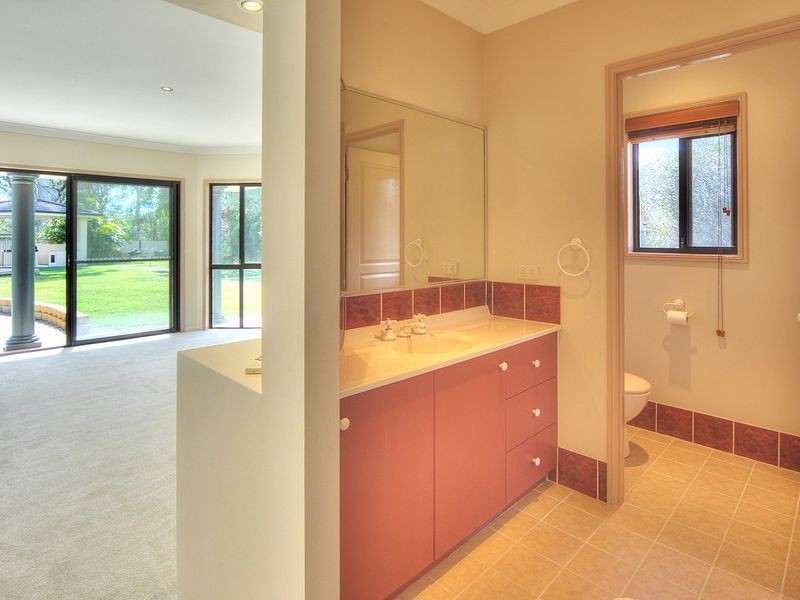 11-15 Eacham Court, Munruben QLD 4125