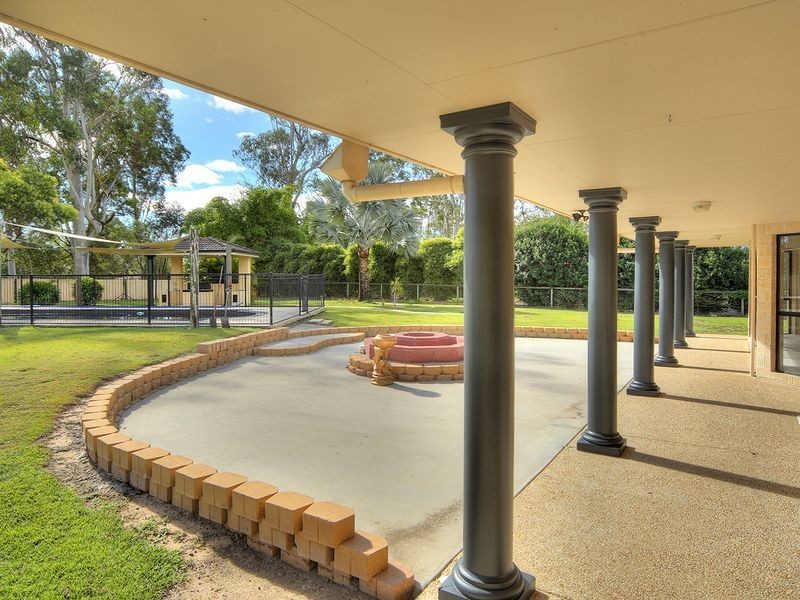 11-15 Eacham Court, Munruben QLD 4125