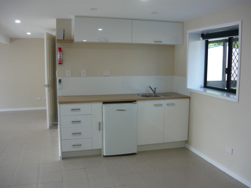 22 Pine Drive, Woodridge QLD 4114