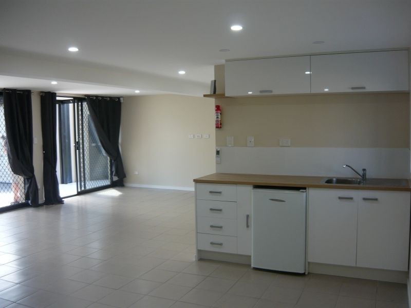 22 Pine Drive, Woodridge QLD 4114