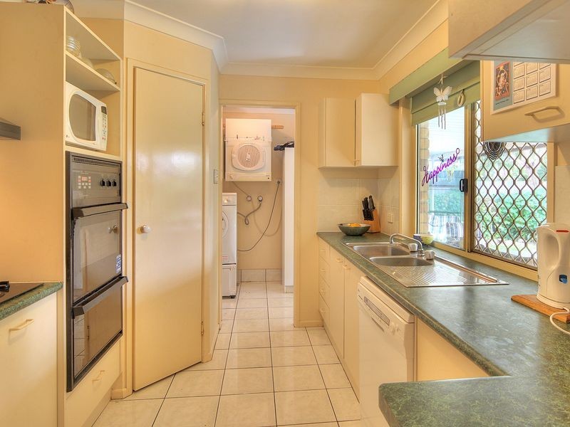 36 Solandra Circuit, Regents Park QLD 4118