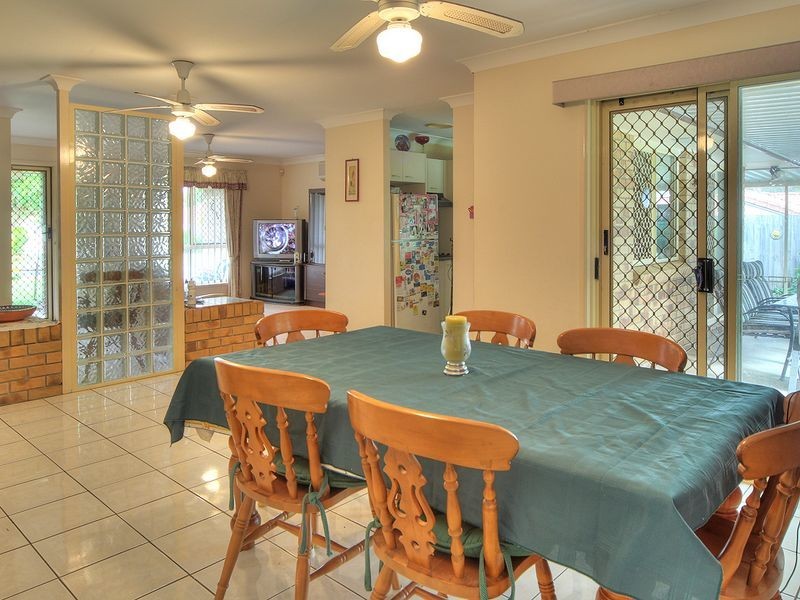 36 Solandra Circuit, Regents Park QLD 4118