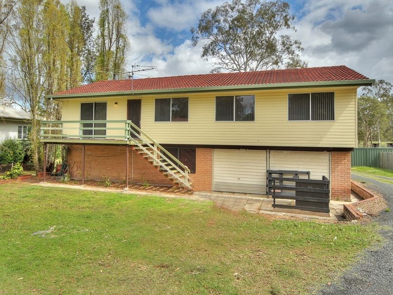 77 Smith Road, Park Ridge South QLD 4125