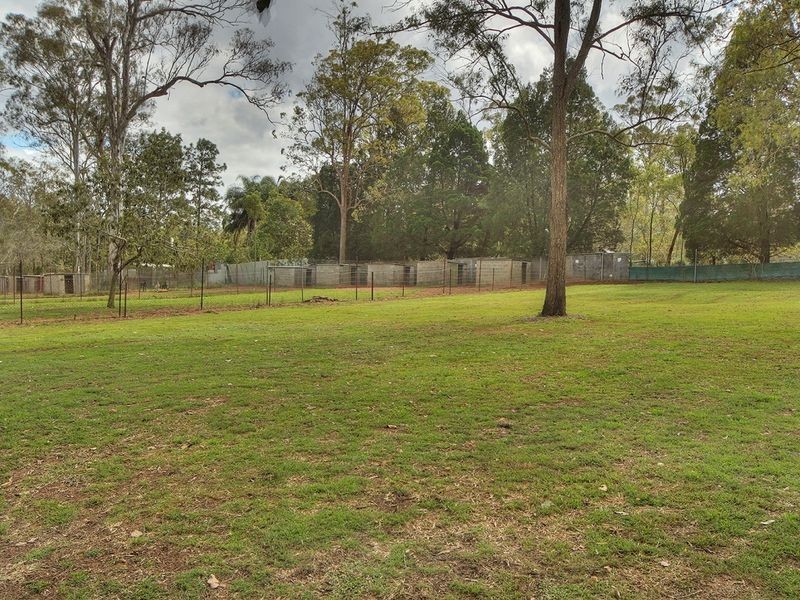 77 Smith Road, Park Ridge South QLD 4125