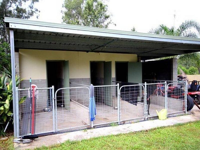 77 Smith Road, Park Ridge South QLD 4125