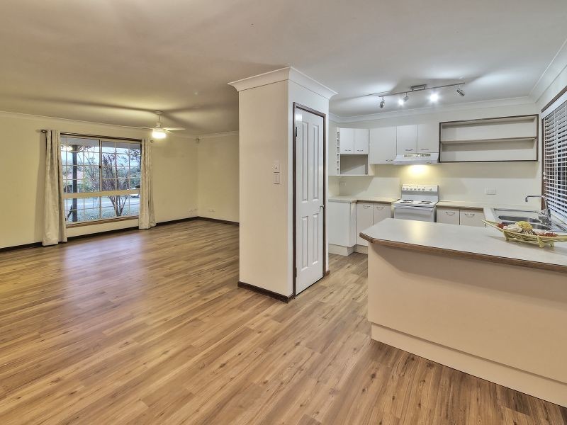 1 Iberis Court, Regents Park QLD 4118