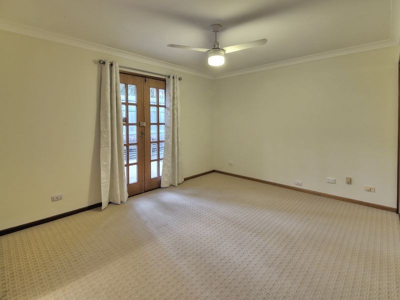 1 Iberis Court, Regents Park QLD 4118