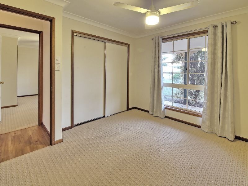 1 Iberis Court, Regents Park QLD 4118