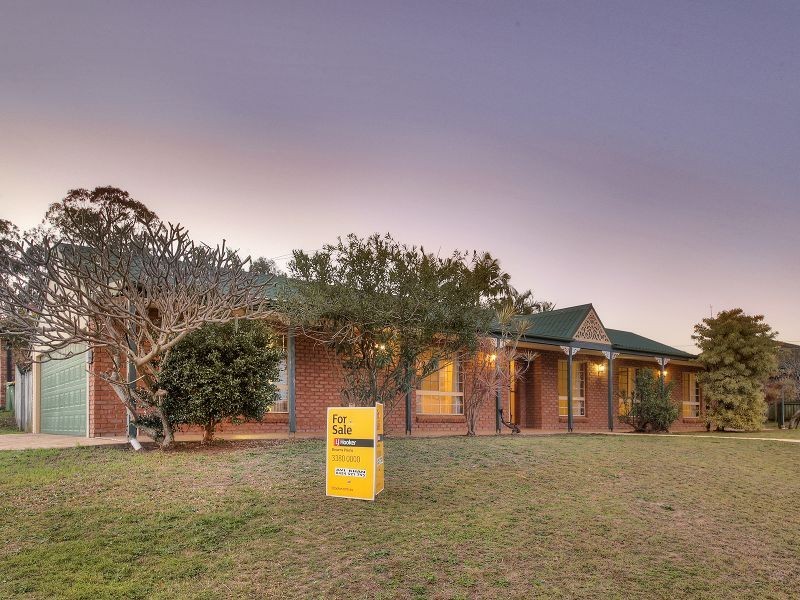 1 Iberis Court, Regents Park QLD 4118