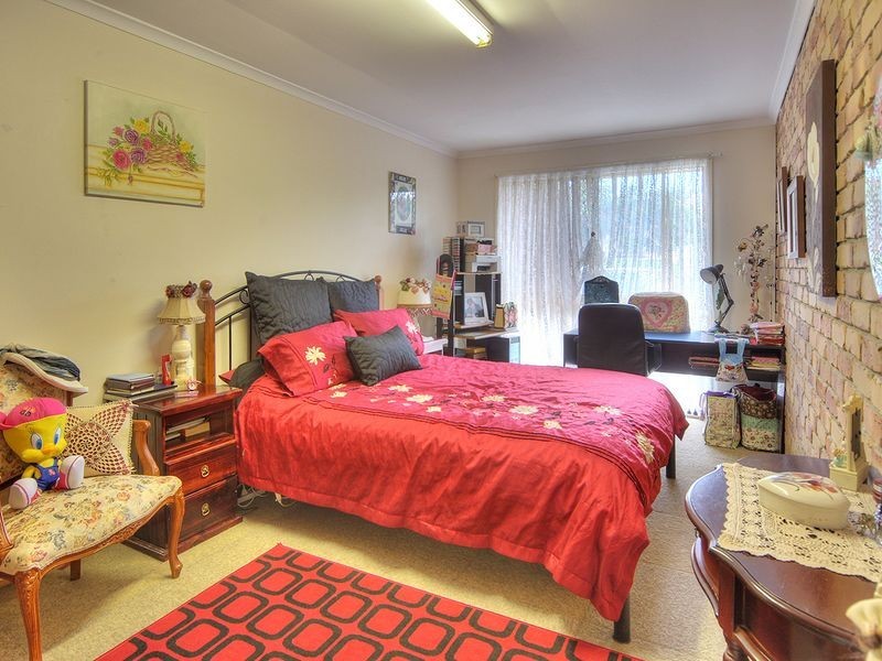 43 Federation Drive, Hillcrest QLD 4118