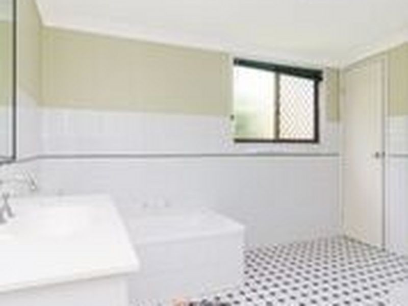 16 Bayes Road, Logan Reserve QLD 4133