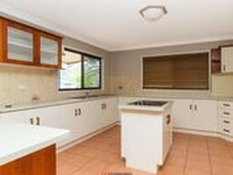 16 Bayes Road, Logan Reserve QLD 4133