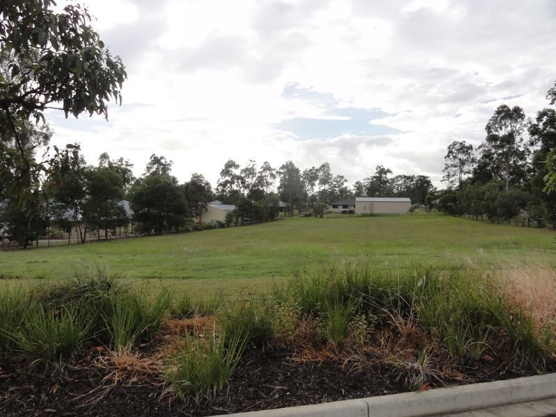 69-71 Border Crescent, New Beith QLD 4124