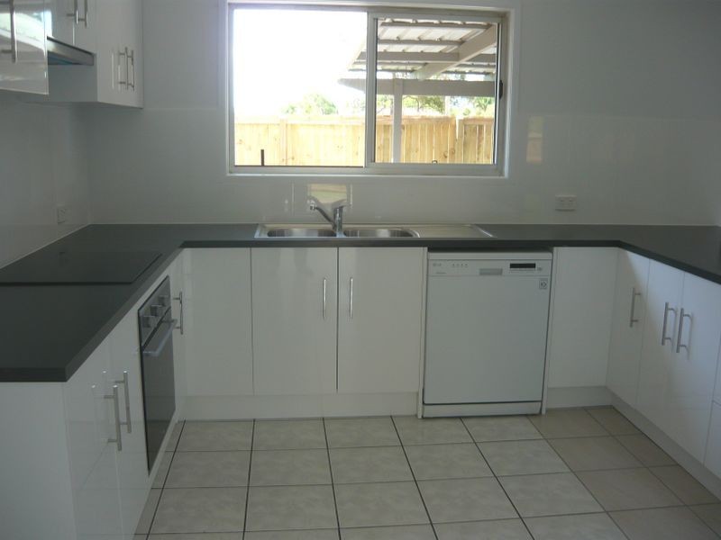 18 Pinelands Street, Loganlea QLD 4131