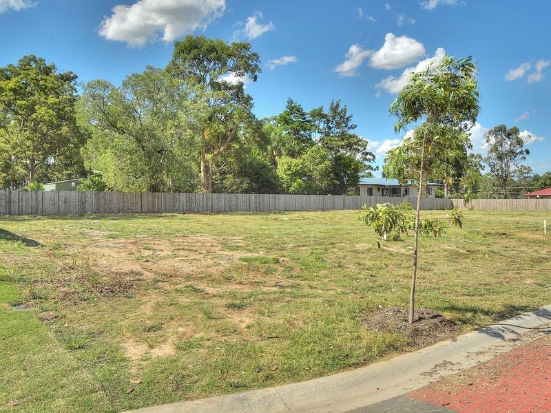 GREEN RISE, Hillcrest QLD 4118