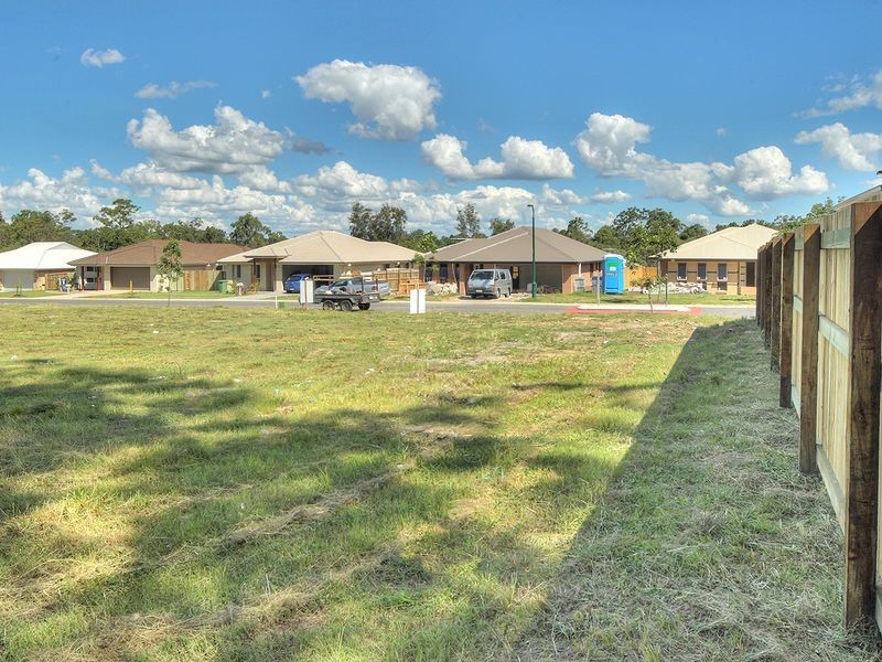 GREEN RISE, Hillcrest QLD 4118