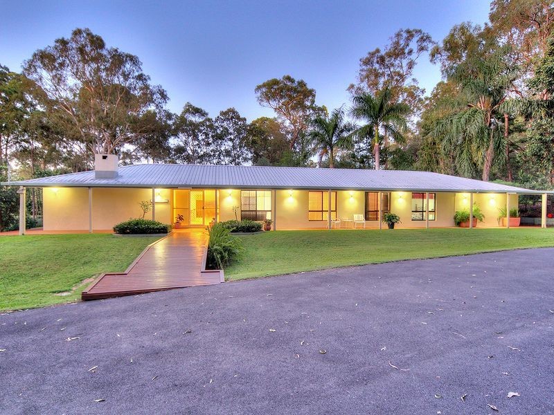 8 Hood Court, Forestdale QLD 4118