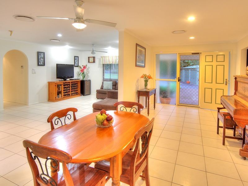 8 Hood Court, Forestdale QLD 4118