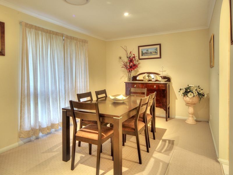 8 Hood Court, Forestdale QLD 4118