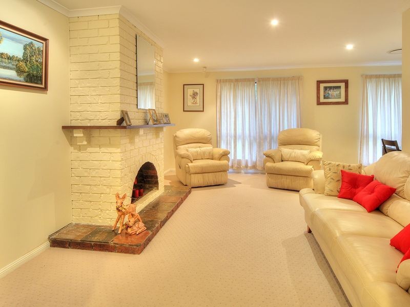 8 Hood Court, Forestdale QLD 4118
