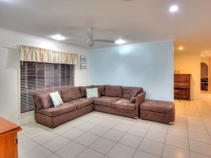 8 Hood Court, Forestdale QLD 4118