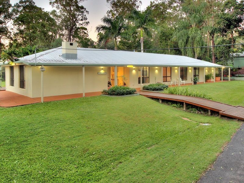 8 Hood Court, Forestdale QLD 4118
