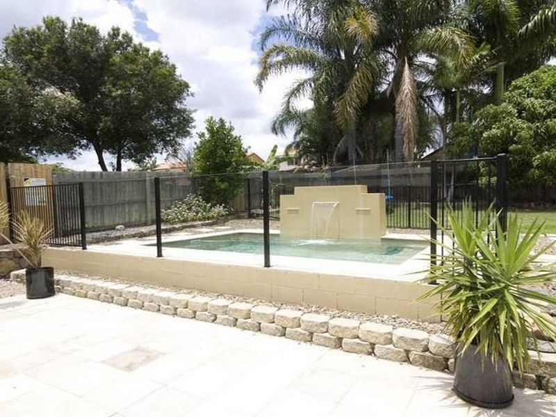 16 Cianthus Street, Regents Park QLD 4118