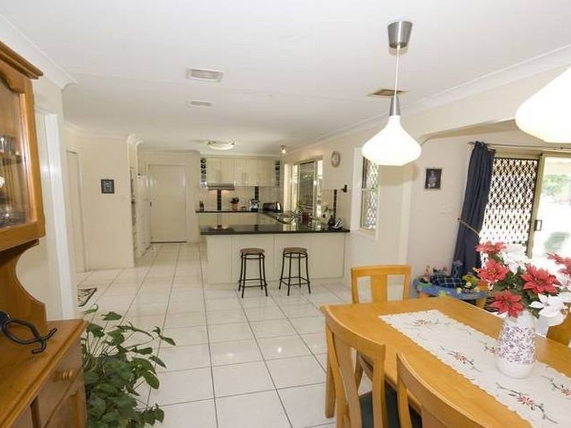 16 Cianthus Street, Regents Park QLD 4118