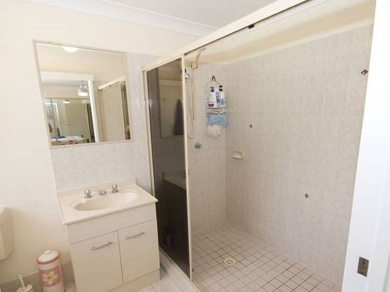 16 Cianthus Street, Regents Park QLD 4118